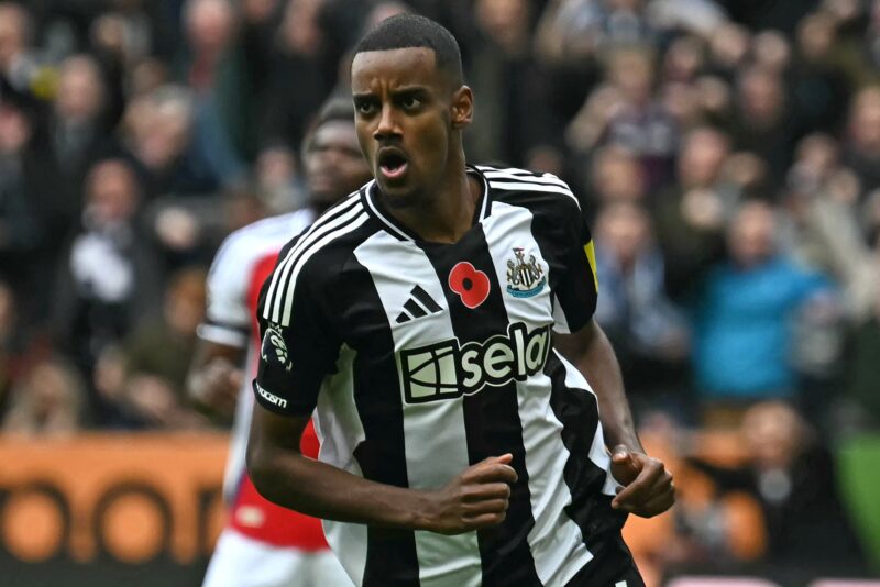 Burglar family jailed for striker Isak’s home raid